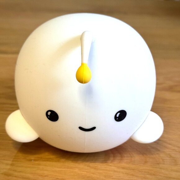 Night Light Squish Color-Changing Silicone Light, White Bubble Fish - Picture 16 of 16